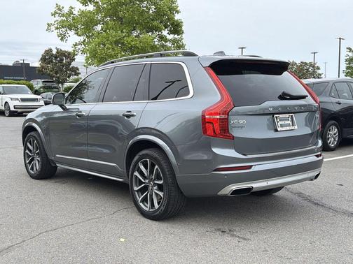 Gray 2018 Volvo XC90 T6 Momentum
