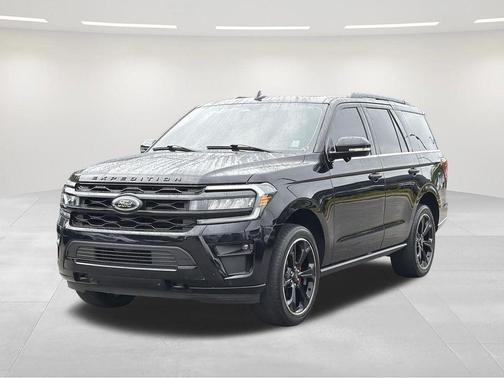 Agate Black Metallic 2023 Ford Expedition Limited