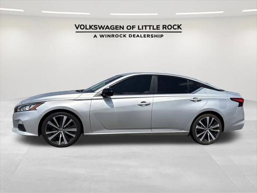 2021 Nissan Altima SR FWD