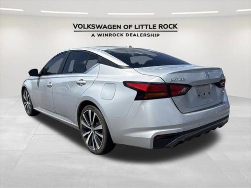 2021 Nissan Altima SR FWD