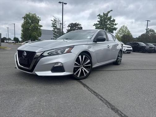 2021 Nissan Altima SR FWD
