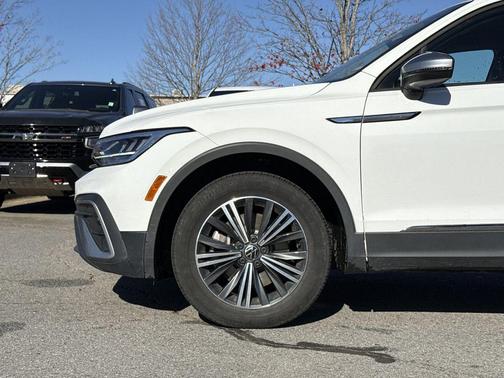 2024 Volkswagen Tiguan 2.0T Wolfsburg Edition