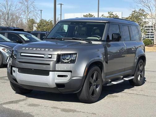 2023 Land Rover Defender 110 SE
