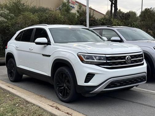2022 Volkswagen Atlas Cross Sport 2.0T SE w/Technology