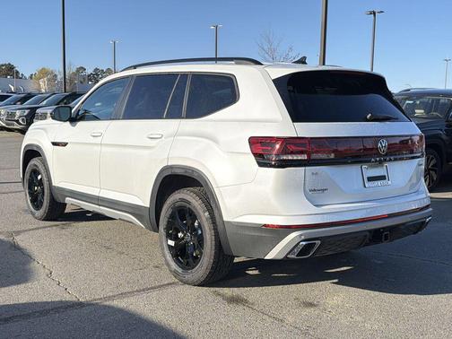 White Pearl 2026 Volkswagen Atlas Peak Edition