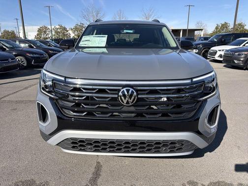 Pure Gray 2026 Volkswagen Atlas Peak Edition