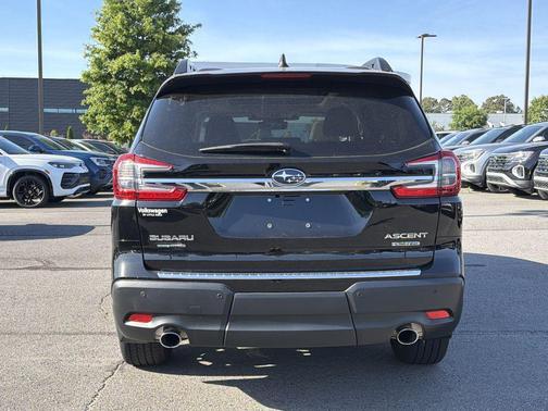 Crystal Black Silica 2024 Subaru Ascent Limited 8-Passenger