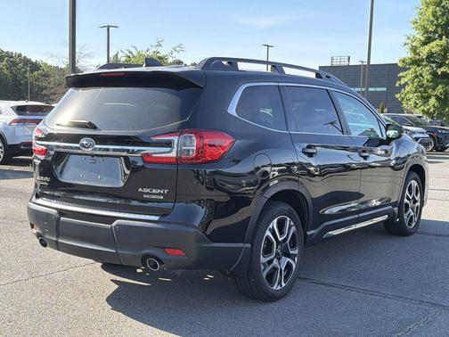 Crystal Black Silica 2024 Subaru Ascent Limited 8-Passenger