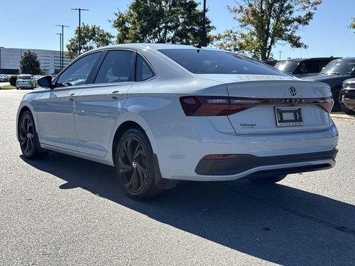 2025 Volkswagen Jetta 1.5T SE