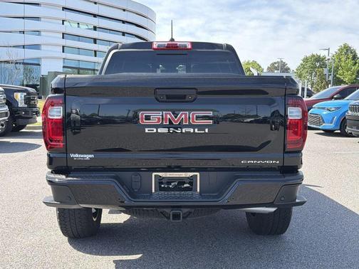 Onyx Black 2024 GMC Canyon Denali