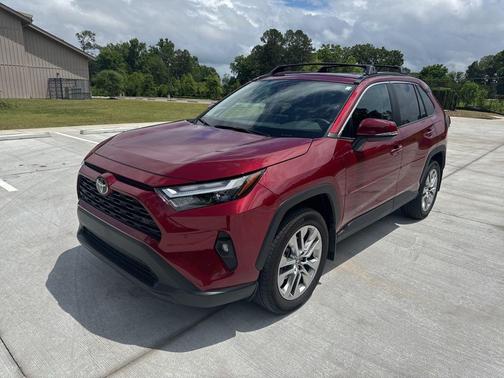 Pearl 2025 Toyota RAV4 XLE Premium