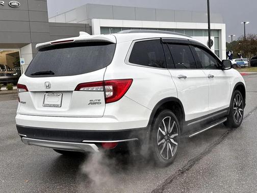 2022 Honda Pilot AWD Elite