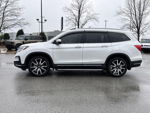 2022 Honda Pilot AWD Elite