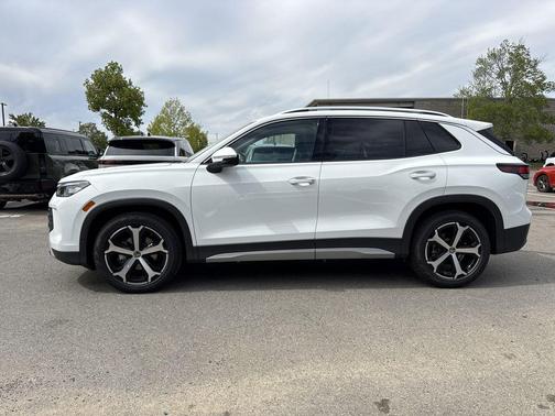 2025 Volkswagen Tiguan 2.0T SE