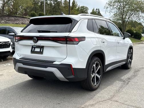 2025 Volkswagen Tiguan 2.0T SE