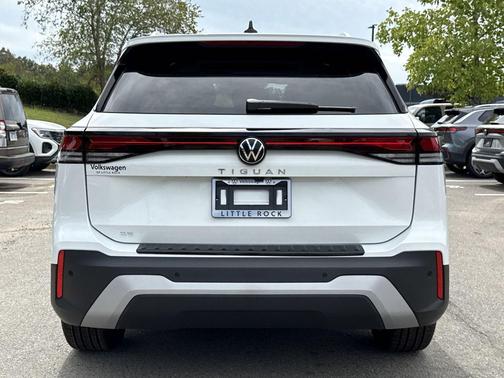 2025 Volkswagen Tiguan 2.0T SE