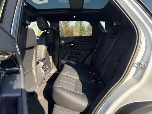 2025 Land Rover Range Rover Evoque Dynamic SE