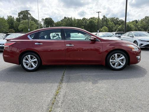 Cayenne Red 2015 Nissan Altima 2.5 SV