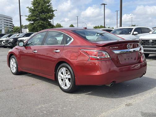 Cayenne Red 2015 Nissan Altima 2.5 SV
