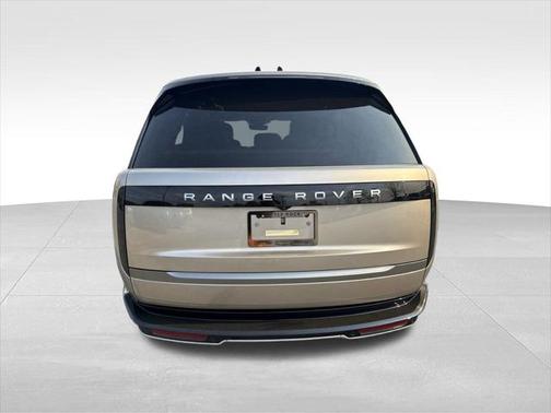 2025 Land Rover Range Rover P530 SE