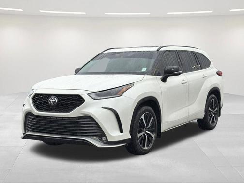 Blizzard Pearl 2021 Toyota Highlander XSE