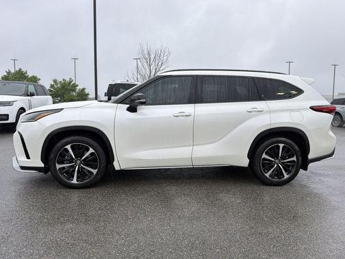Blizzard Pearl 2021 Toyota Highlander XSE