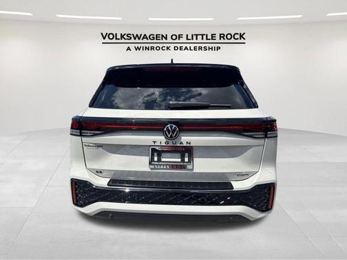 2025 Volkswagen Tiguan 2.0T SE R-Line Black 4MOTION