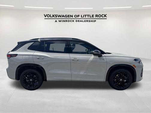 2025 Volkswagen Tiguan 2.0T SE R-Line Black 4MOTION
