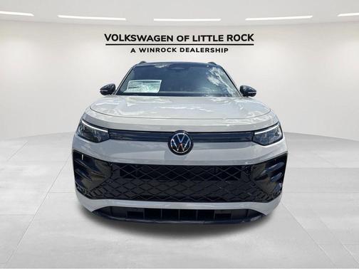 2025 Volkswagen Tiguan 2.0T SE R-Line Black 4MOTION