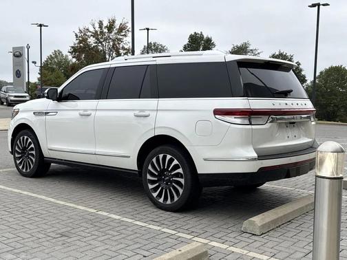 2024 Lincoln Navigator Black Label