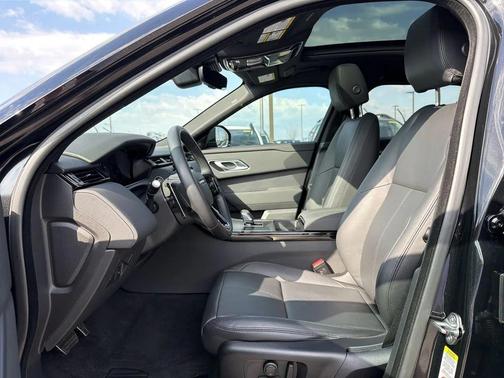 2025 Land Rover Range Rover Velar P250 SE R-Dynamic