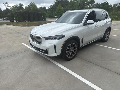 Alpine White 2024 BMW X5 xDrive40i