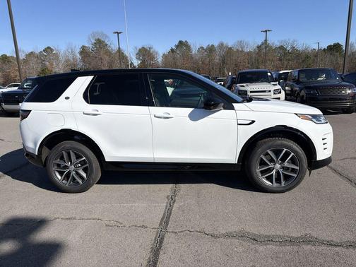 2026 Land Rover Discovery Sport Landmark