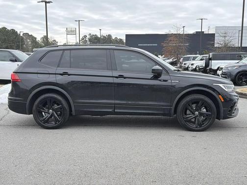 2024 Volkswagen Tiguan 2.0T SE R-Line Black 4MOTION