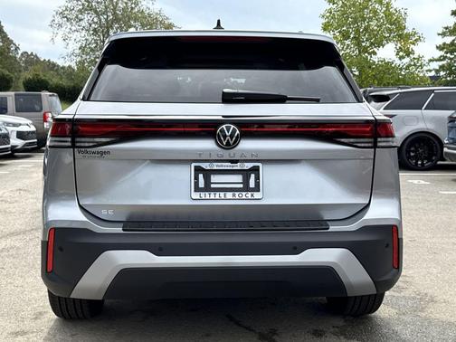 2025 Volkswagen Tiguan 2.0T SE