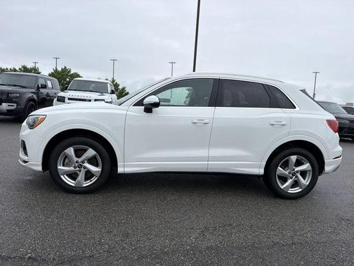Ibis White 2021 Audi Q3 40 Premium