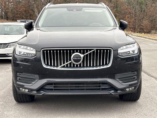 2021 Volvo XC90 T5 Momentum