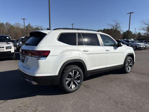 2026 Volkswagen Atlas 2.0T SE