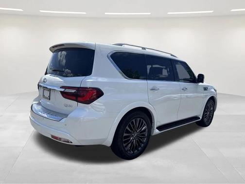 2023 INFINITI QX80 SENSORY AWD