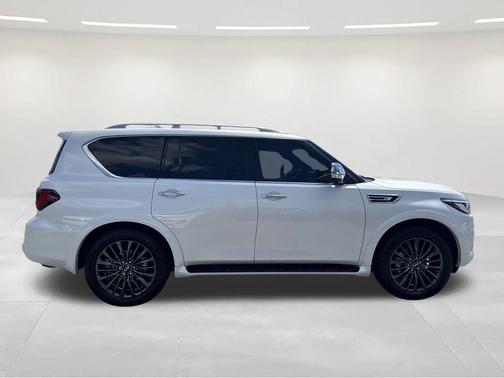 2023 INFINITI QX80 SENSORY AWD