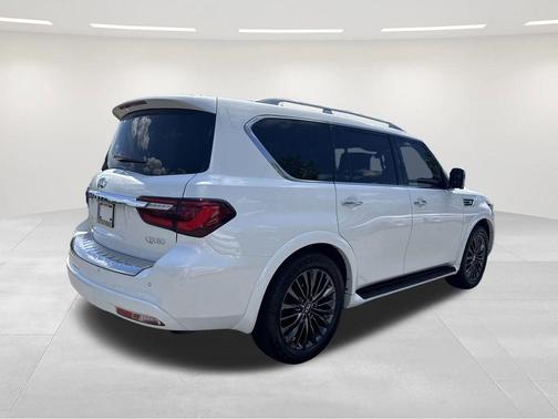 2023 INFINITI QX80 SENSORY AWD