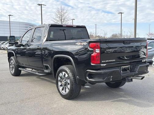 2022 Chevrolet Silverado 2500 Custom