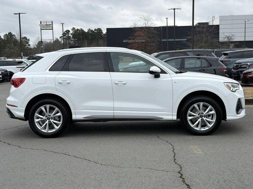 2025 Audi Q3 Premium 45 TFSI S line quattro Tiptronic