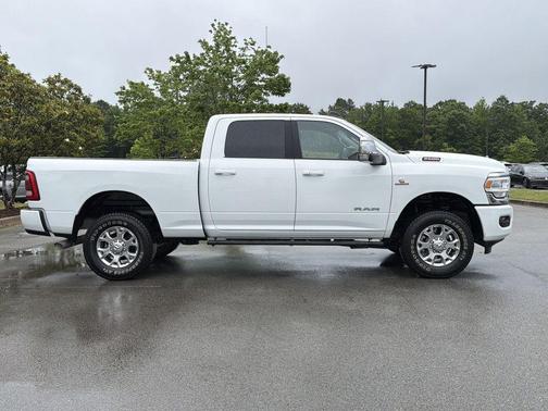 Bright White Clearcoat 2024 RAM 2500 Laramie Crew Cab 4x4 6'4' Box