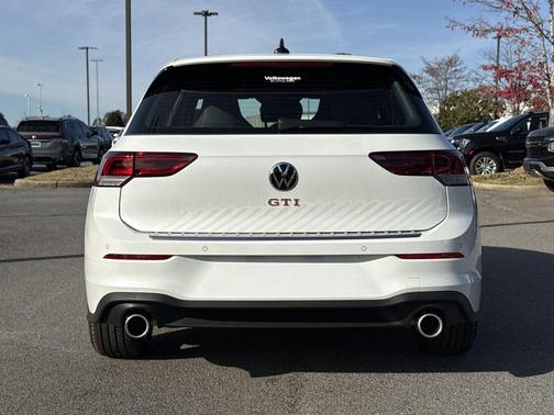 2026 Volkswagen Golf GTI 2.0T SE DSG