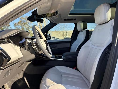 2024 Land Rover Range Rover Sport SE