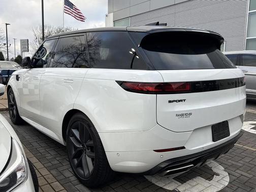2024 Land Rover Range Rover Sport SE