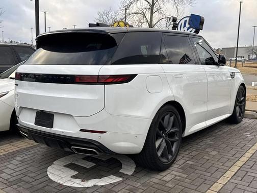 2024 Land Rover Range Rover Sport SE