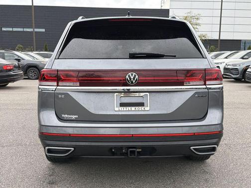 Platinum Gray Metallic 2024 Volkswagen Atlas 2.0T SE w/Technology 4MOTION
