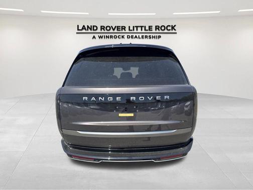 2025 Land Rover Range Rover P530 SE